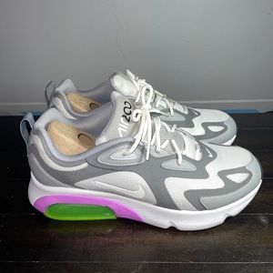 Women Size 12 - Nike Air Max 200